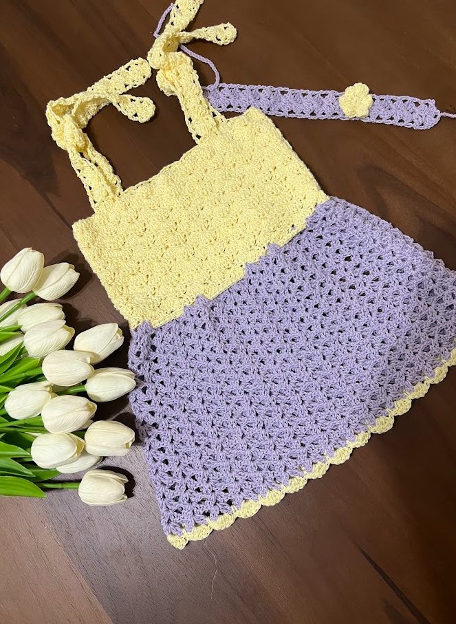 The bodice and tie-up straps